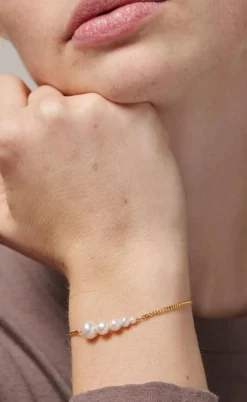 ENAMEL Copenhagen Armbånd - Carmen Pearls - Gold Colour