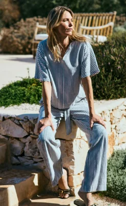 Freequent Bluse - Lavisco - Star Off-white w. Navy Blazer