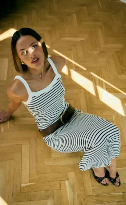 Freequent Nederdel - Zia - Brilliant White w. Navy Blazer