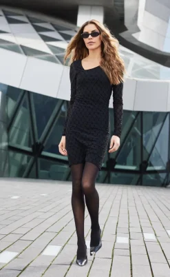 Hype the Detail Kjole - Mesh V-neck - Black