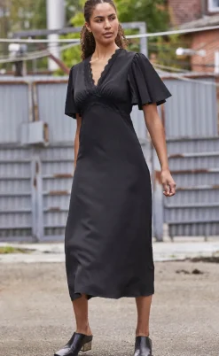 Love & Divine Kjole - Love1368 - Black