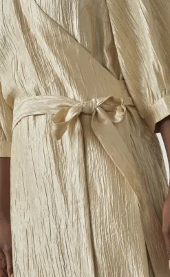 Love & Divine Kjole - Love913-11 - Gold