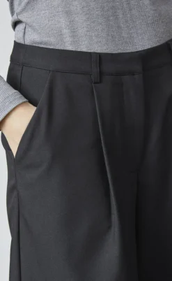 Love & Divine Shorts - Love1297 - Black