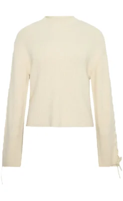 Moves Strik - Jennz - Castle Wall