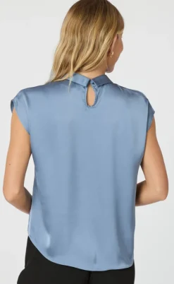 Neo Noir Bluse - Fleur Drapy Satin - Dusty Blue