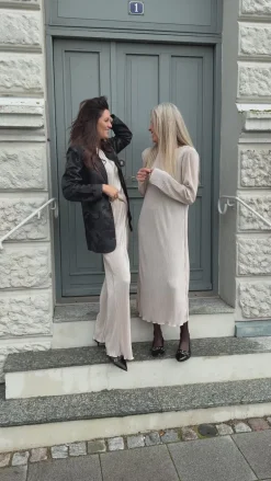 Noella Kjole - Mae Slim - Champagne