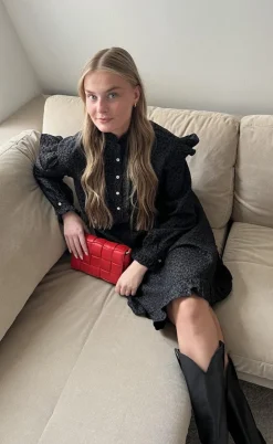 Noella Kjole - Reno Ruby Ruffle - Black