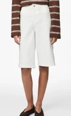 Pieces Shorts - Salume - Bright White