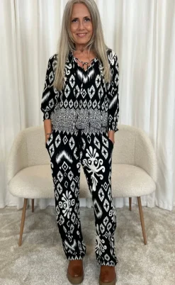 Say INA Copenhagen Bluse - Tora - Black/White Paisley