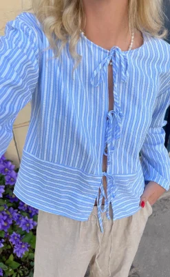 Say INA Copenhagen Bluse - Cornelia - Blue / White Stripe (vendbar)