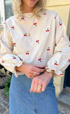 Say INA Copenhagen Bluse - Leonora - Off White W. Cherry