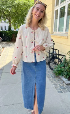 Say INA Copenhagen Bluse - Leonora - Off White W. Cherry