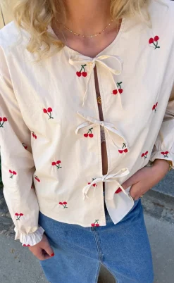 Say INA Copenhagen Bluse - Leonora - Off White W. Cherry