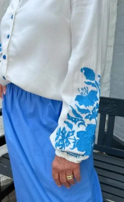 Say INA Copenhagen Bluse - Molly - Off White w. Blue
