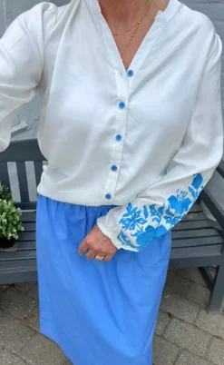 Say INA Copenhagen Bluse - Molly - Off White w. Blue