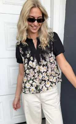Say INA Copenhagen Bluse - Nina - Black W. Flowers