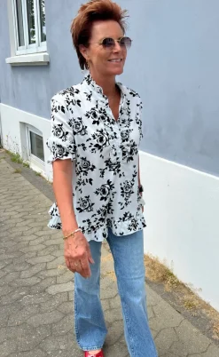 Say INA Copenhagen Bluse - Philine - White/Black Roses