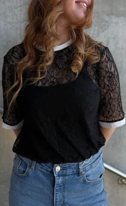 Say INA Copenhagen Bluse - Susanna Football - Black Lace (vendbar)