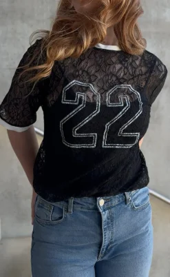Say INA Copenhagen Bluse - Susanna Football - Black Lace (vendbar)