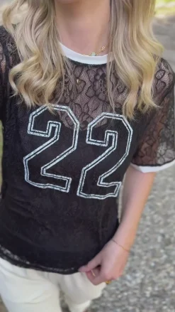 Say INA Copenhagen Bluse - Susanna Football - Black Lace (vendbar)