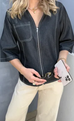 Say INA Copenhagen Bluse - Zenia Zipper - Black Denim