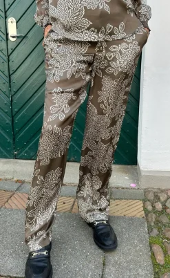 Say INA Copenhagen Bukser - Ida - Dark Brown Flower