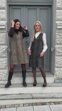 Say INA Copenhagen Kjole - Ania Spencer - Grey Leopard