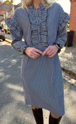Say INA Copenhagen Kjole - Emilie - Black Striped