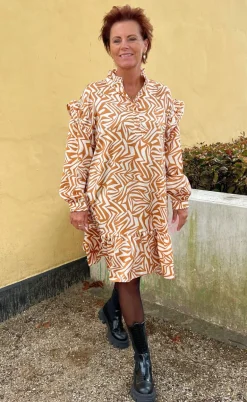 Say INA Copenhagen Kjole - Lisa - Beige/Camel Print