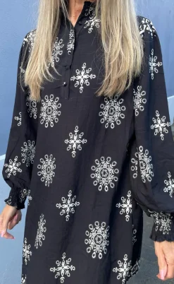 Say INA Copenhagen Kjole - Augusta - Black W. White