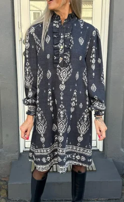 Say INA Copenhagen Kjole - Paulina - Antracit W. Paisley