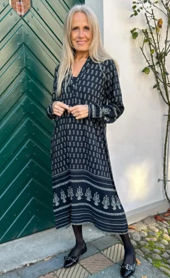 Say INA Copenhagen Kjole - Camma - Black W. Print