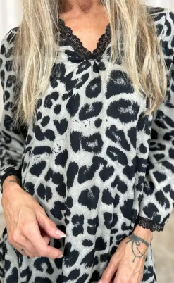 Say INA Copenhagen Kjole - Safina - Grey Leopard