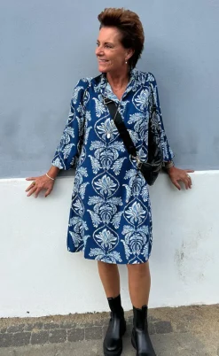 Say INA Copenhagen Kjole - Augusta - Navy Blue Paisley