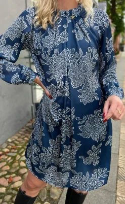 Say INA Copenhagen Kjole - Hazel - Navy Blue Flower