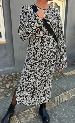 Say INA Copenhagen Kjole - Lanza - Black W. White Paisley