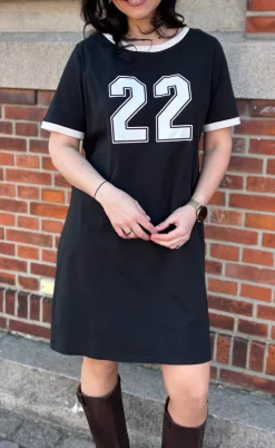 Say INA Copenhagen Kjole - Alva Football - Black W. Off White