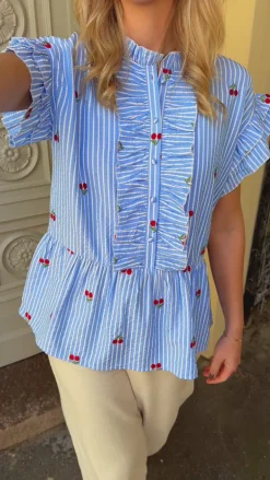 Say INA Copenhagen Kjole - Catja Summer - Blue Striped W. Cherries