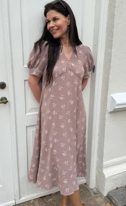 Say INA Copenhagen Kjole - Mirabelle - Camel W. White Flowers