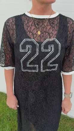 Say INA Copenhagen Kjole - Susanna Football - Black Lace (vendbar)