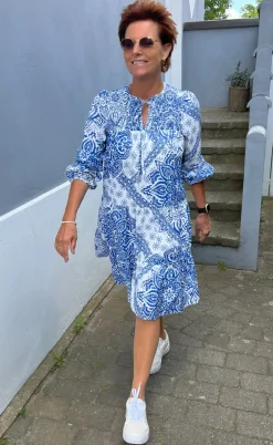 Say INA Copenhagen Kjole - Vanessa - White / Blue Paisley