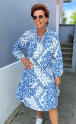 Say INA Copenhagen Kjole - Vanessa - White / Blue Paisley