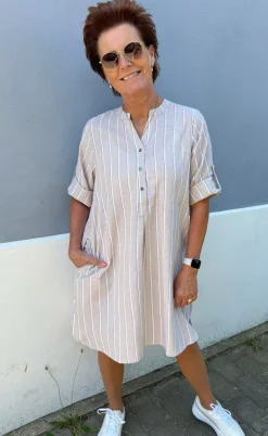 Say INA Copenhagen Kjole - Nia - Beige Striped