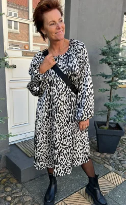 Say INA Copenhagen Kjole - Zanna - White / Black Leopard