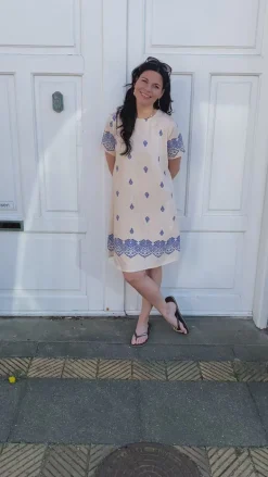 Say INA Copenhagen Kjole - Laia - Beige W. Blue Print