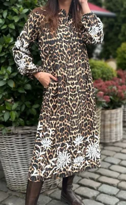 Say INA Copenhagen Kjole - Tilde Long - Leopard W. Embroidery