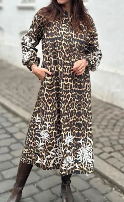 Say INA Copenhagen Kjole - Tilde Long - Leopard W. Embroidery