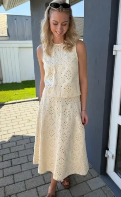 Say INA Copenhagen Nederdel - Naja - Off White Denim W. Embroidery