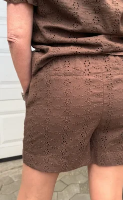 Say INA Copenhagen Shorts - Catja - Mocca Broderie Anglaise