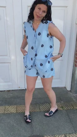 Say INA Copenhagen Shorts - Melania - Blue W. Black Embroidery